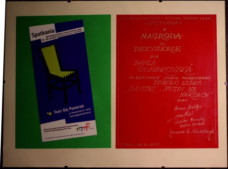 The award for Pavla Dombrovská for directing the productions Sávitrí and Putin is Skiing at the international festival in Toruń.